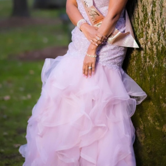 Doesn’t fit anymore. - Picture 1 of 5